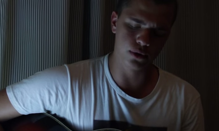 "Κάποτε θα 'ρθουν" - Νέο acoustic cover από τον Κωνσταντίνο Αγγελόπουλο του The Voice