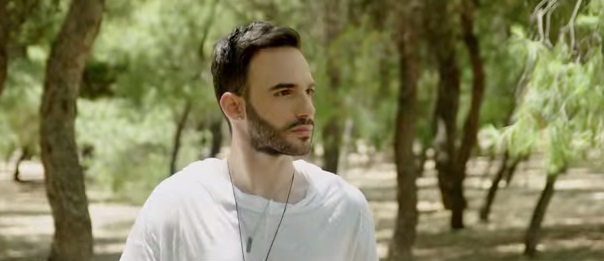 "Μη Σταματάς" - Δείτε το νέο βίντεο κλιπ του Δημήτρη Καραδήμου