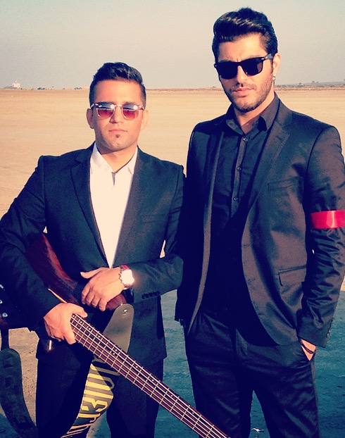 Στο ίδιο έργo - Στέφανος Δημοσθένους