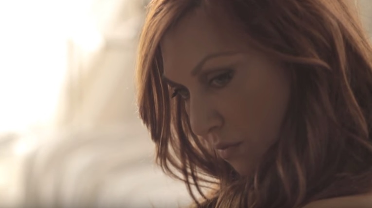 Άψυχα πράγματα - Καίτη Γαρμπή