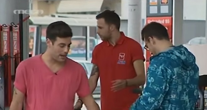 Η φάρσα του Κώστα Μαρτάκη σε πελάτες βενζινάδικου (βίντεο)