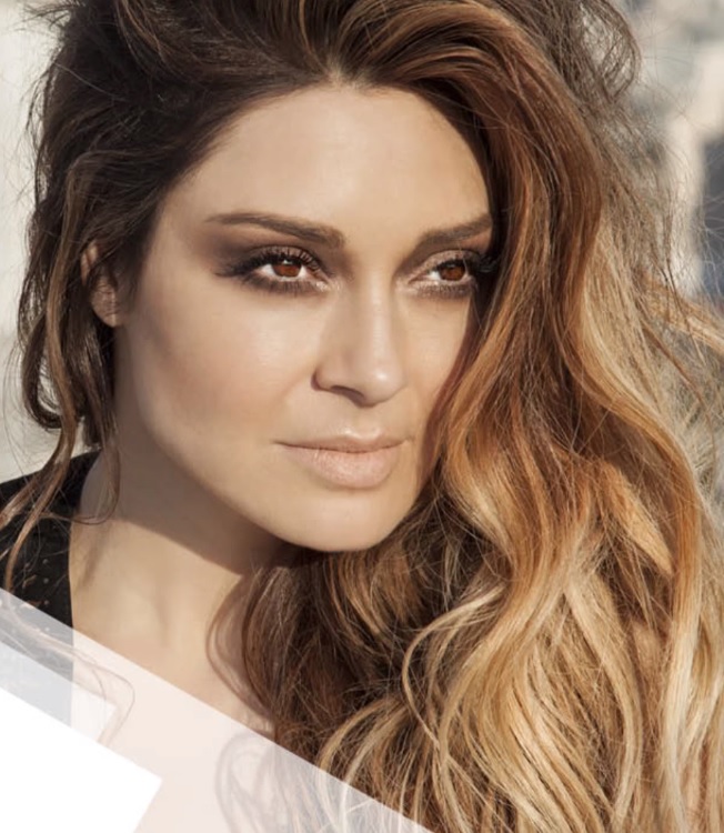 "Ράγισμα" - Νέο τραγούδι από την Αποστολία Ζώη