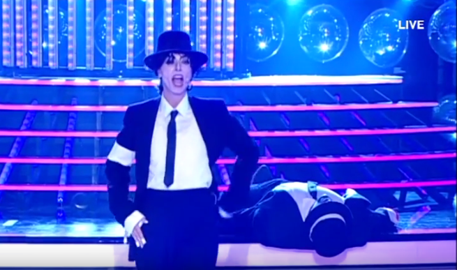 YFSF: Δείτε την Ματθίλδη Μαγγίρα ως... Michael Jackson στον τελικό του show (βίντεο)