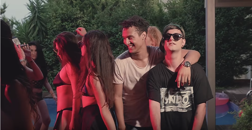 "Fire to the night" - Δείτε το νέο βίντεο κλιπ των Enre και Risky Kidd