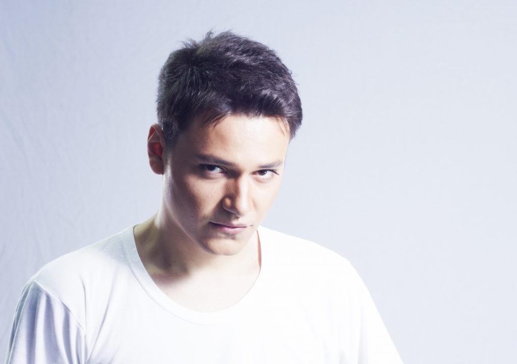 Παναγιώτης Τσαλιάφας: Γνωρίστε τον ίδιο και το νέο του κομμάτι "Γρύλος" με τη συμμετοχή-έκπληξη του Γιάννη Σερβετά!