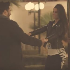 Χρήστος Ρενιέρης ό,τι βρίσκω πίνω βίντεο κλιπ