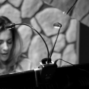 Νατάσσα Μποφίλιου - Αντιγόνη Outro