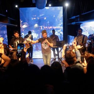 Madstreet - ΦΩΣ the next generation