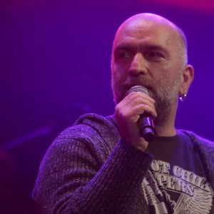 Με ποιο συγκρότημα θα κάνει ντουέτο ο Μπάμπης Στόκας