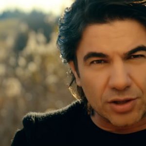 Νίκος Κουρκούλης - Είναι Πρώτη φορά