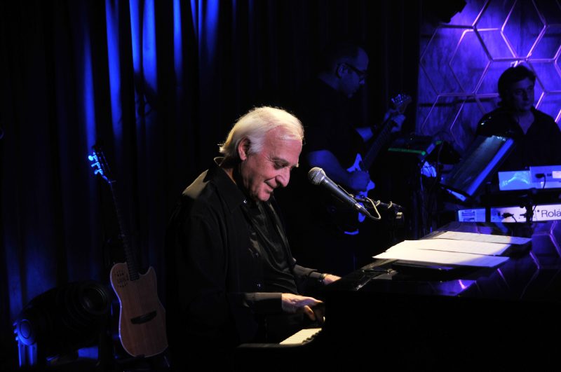 Γιώργος Χατζηνάσιος - Baraonda music hall