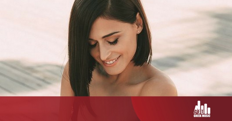 Οι sexy backstage φωτογραφίες της Χριστίνας Σάλτη