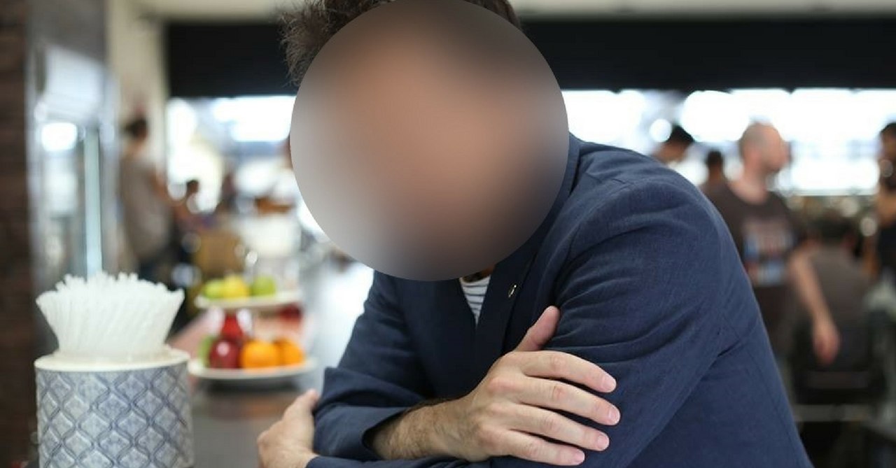 Ποιος γνωστός τραγουδιστής φόρεσε τα στρατιωτικά του
