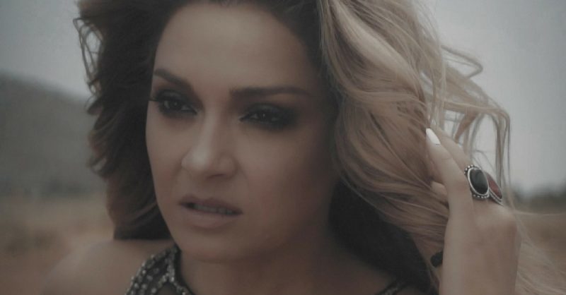 Το νέο βίντεο κλιπ της Αποστολίας Ζώη