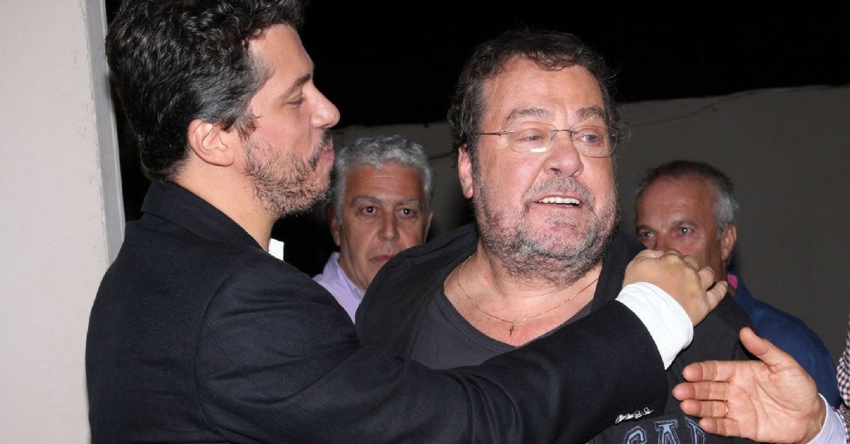 Τραγούδια που ερμήνευσαν καλλιτέχνες με τα παιδιά τους
