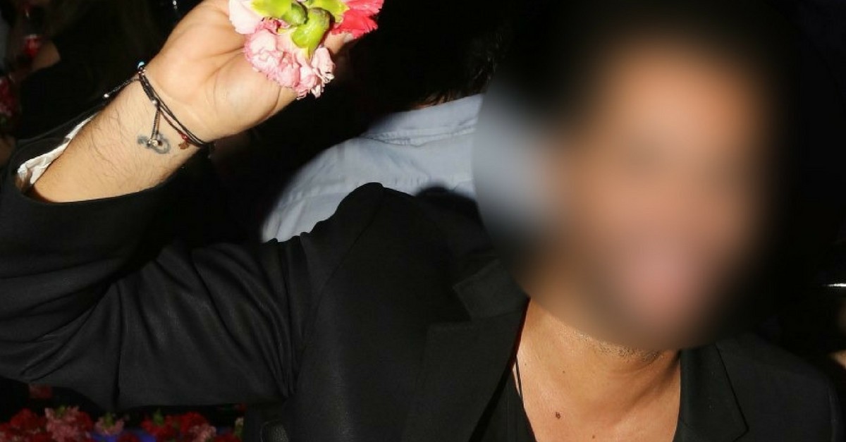 πασίγνωστος τραγουδιστής έχει παρουσιάσει τηλεπαιχνίδι