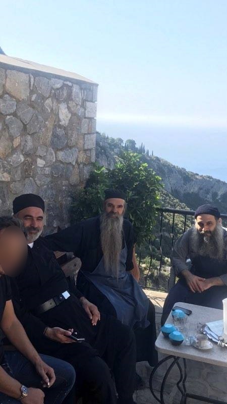 Ποιος γνωστός τραγουδιστής αναζήτησε γαλήνη στο Άγιο Όρος