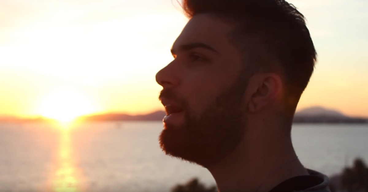 Ανδρέας Λέοντας - Δειλός μπροστά σου