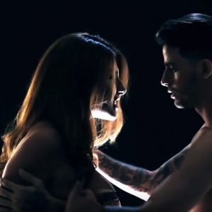 Δες το νέο βίντεο κλιπ της Έλενας Παπαρίζου (6)