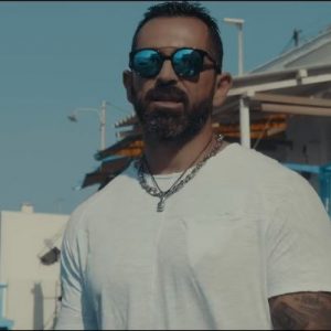 Τίποτα να μην αλλάξει (4)