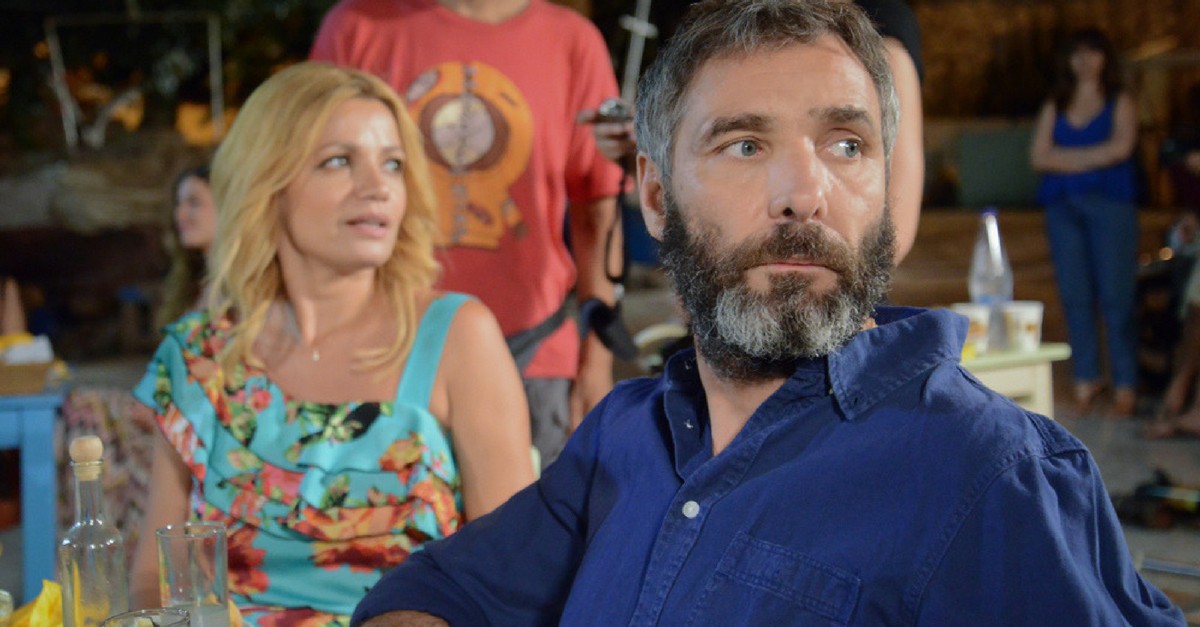 Πασίγνωστα τραγούδια με απρόβλεπτους στιχουργούς
