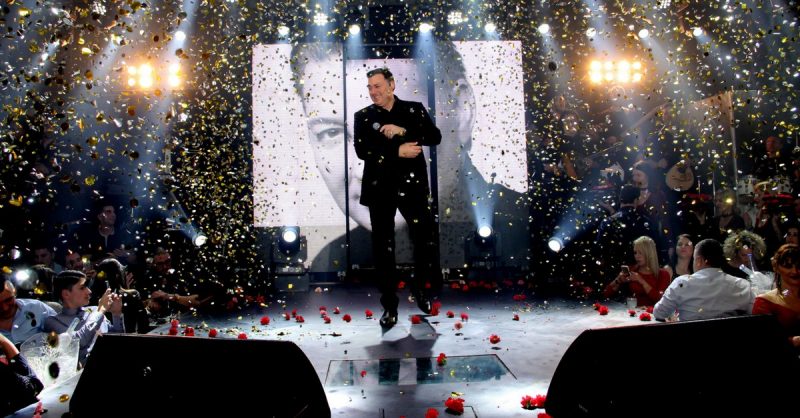 Το λαμπερό βράδυ Πρωτοχρονιάς του Νίκου Μακρόπουλου