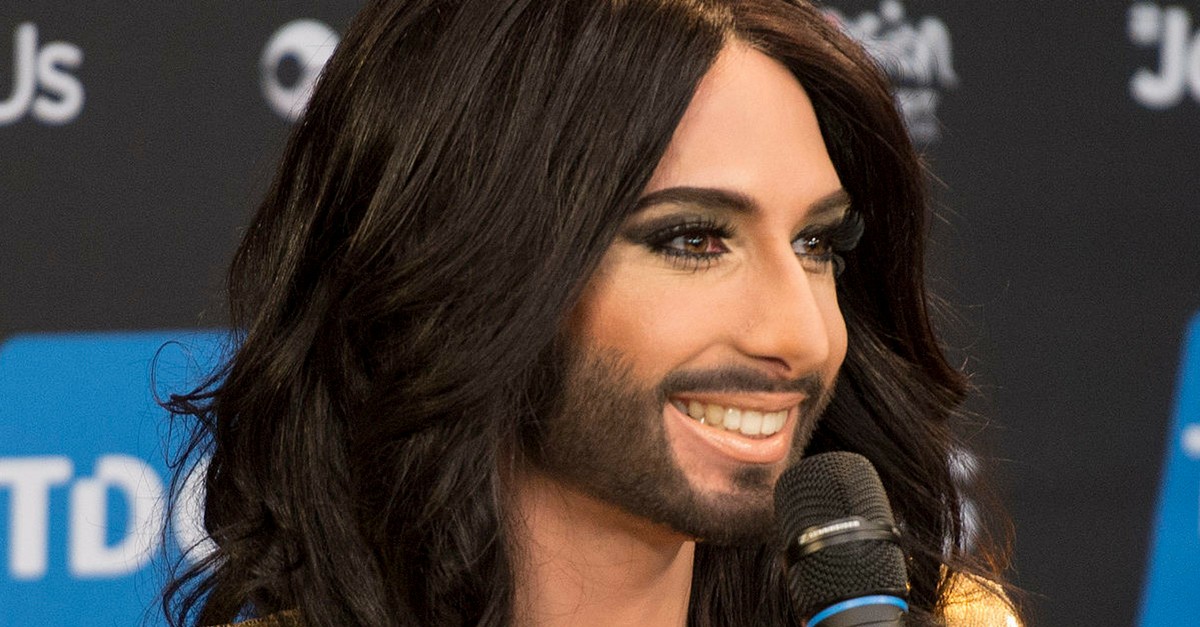 Η Conchita Wurst σοκάρει