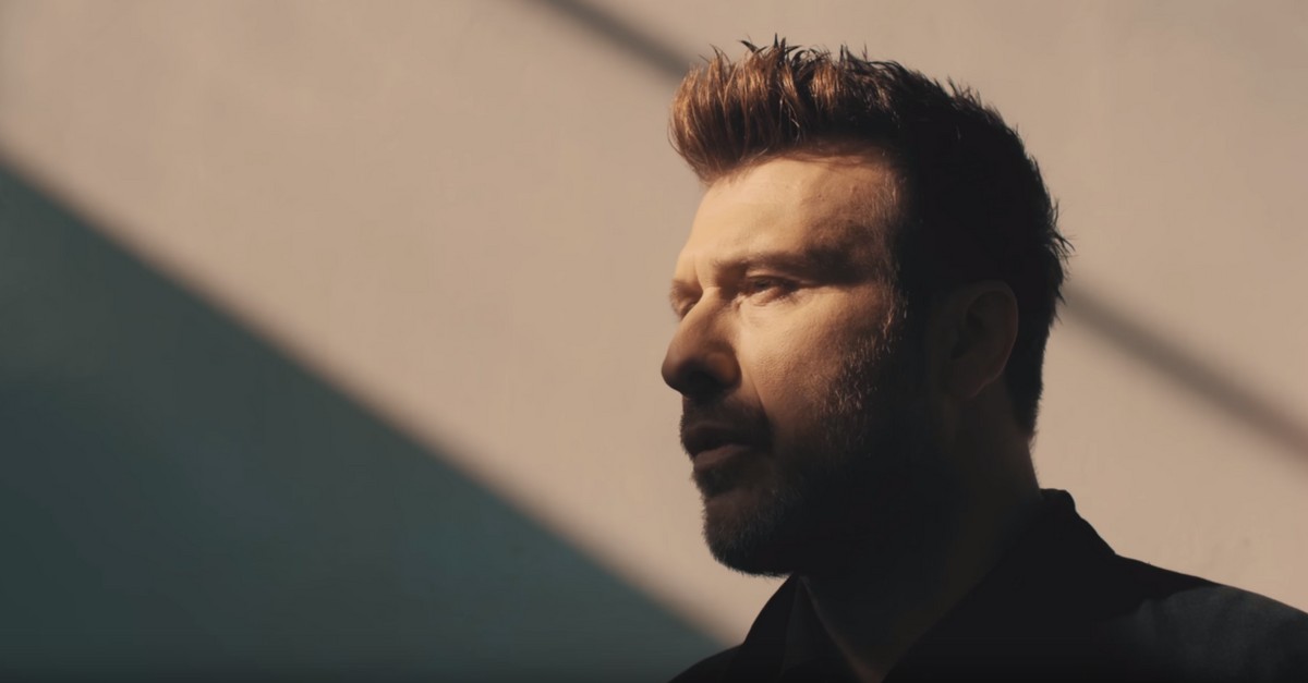 Γιάννης Πλούταρχος - Έρωτα Θεέ και κλέφτη