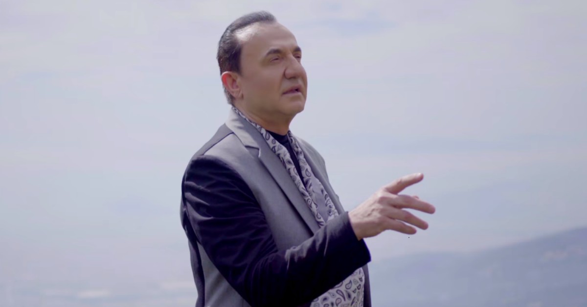 Λευτέρης Πανταζής - Πονάω Μ' Ακούς