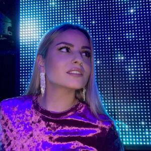 ΙΣΜΗΝΗ ΣΤΕΦΟΠΟΥΛΟΥ 8