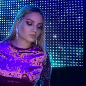 ΙΣΜΗΝΗ ΣΤΕΦΟΠΟΥΛΟΥ 9